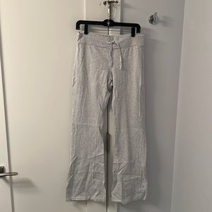 Brandy Melville low waisted flare yoga pants